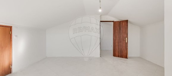 2 bedrooms House in Loures, Portugal No. 53102 27