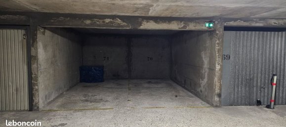 Parkplatz in Paris, France, Nr. 276318 2