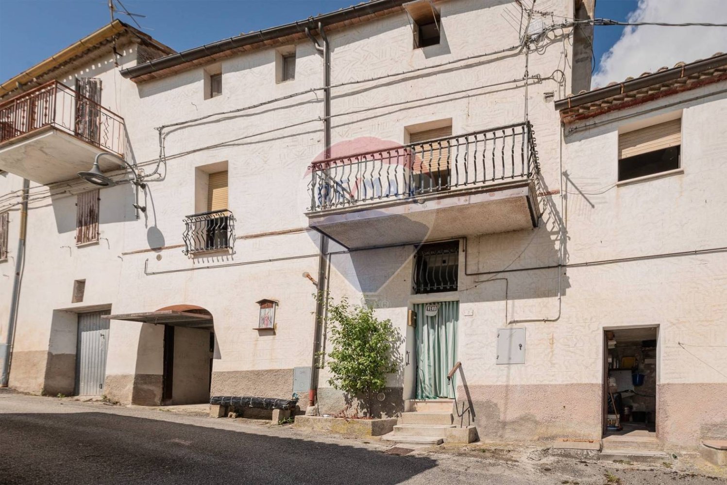 3 bedrooms House in Apiro, Italy No. 347642