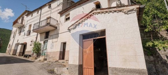 3 bedrooms House in Apiro, Italy No. 347642 14