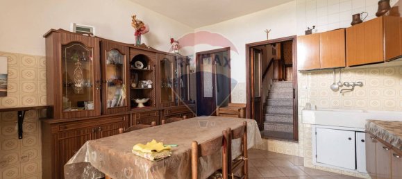 3 bedrooms House in Apiro, Italy No. 347642 2