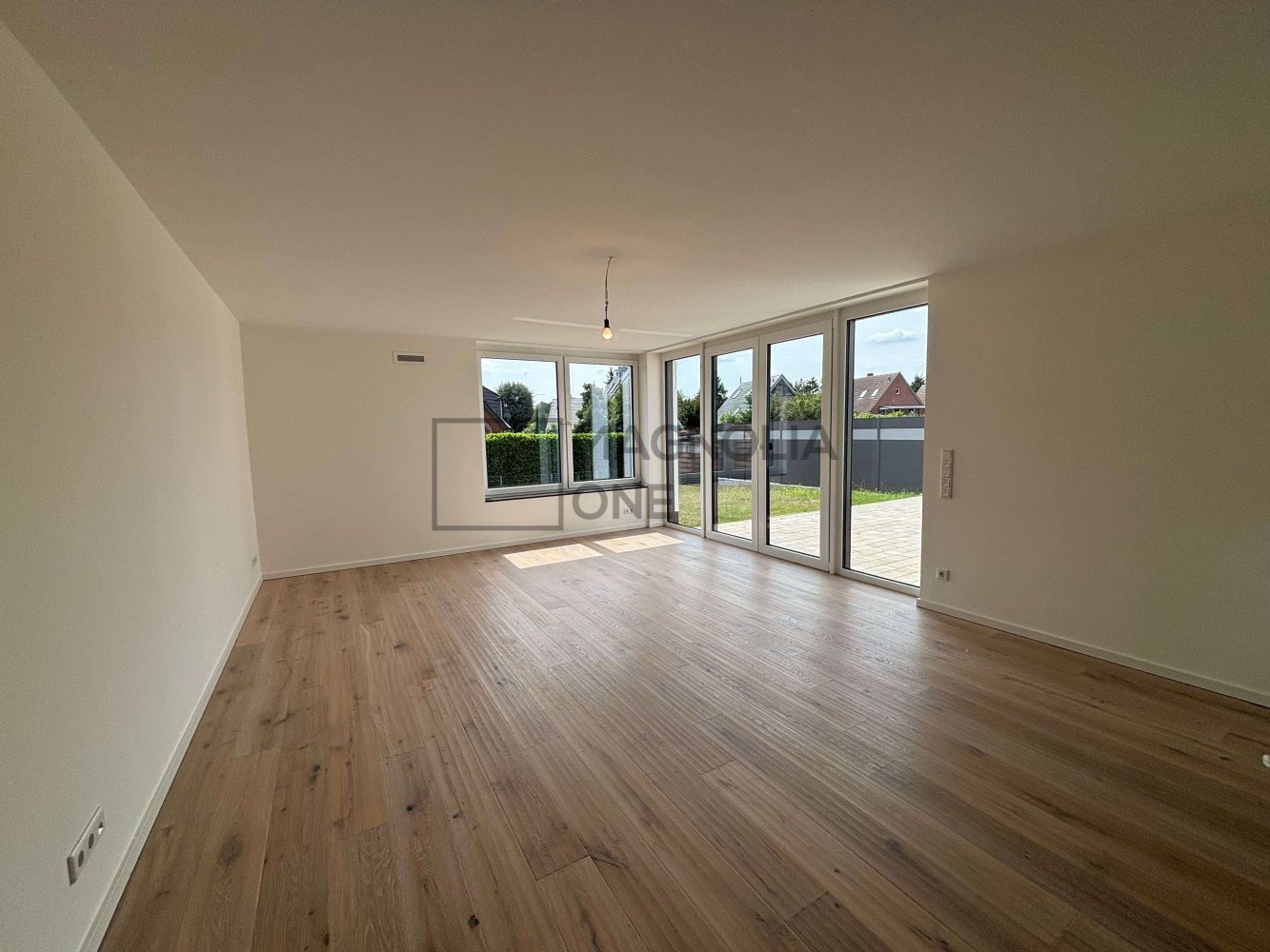 Bungalow de 2 dormitorios en Wesel, Germany No. 244118