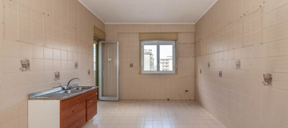 4-salle Appartement à Palermo, Italy No. 305269 18