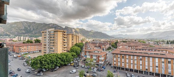 4-salle Appartement à Palermo, Italy No. 305269 27