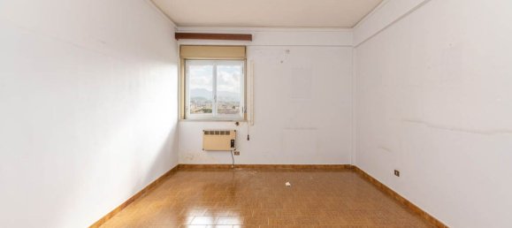 4-salle Appartement à Palermo, Italy No. 305269 17