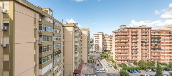 4-salle Appartement à Palermo, Italy No. 305269 21