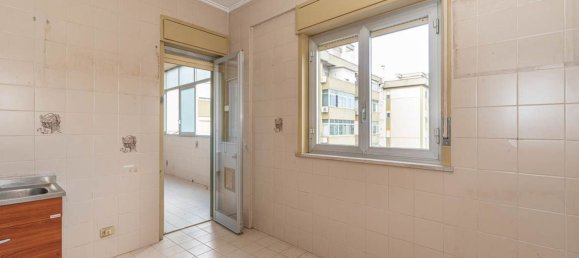 4-salle Appartement à Palermo, Italy No. 305269 20