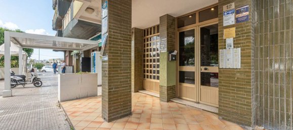 4-salle Appartement à Palermo, Italy No. 305269 3