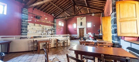 295m² Commercial property in Mascali, Italy No. 124291 2