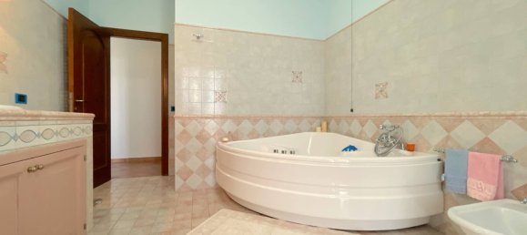 6 Schlafzimmer Villa in Cupra Marittima, Italy, Nr. 356529 27