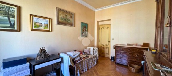 3 bedrooms Apartment in Turin, Italy No. 52393 5