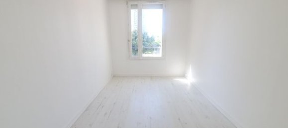 2 bedrooms Apartment in Epinay-sur-Seine, France No. 300225 5