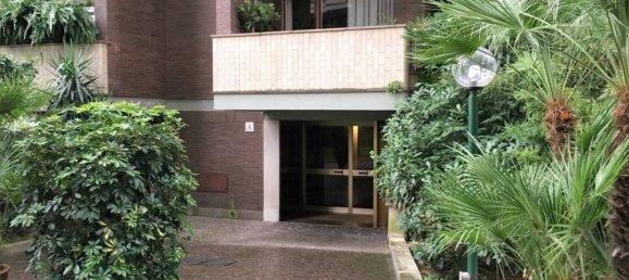 5 rooms Apartment in Rome, Italy No. 16519 10