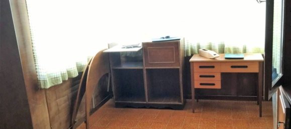 5 rooms Apartment in Rome, Italy No. 16519 25