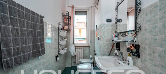 2 rooms Apartment in Genoa, Italy No. 23819 10