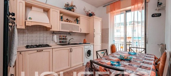 2 rooms Apartment in Genoa, Italy No. 23819 2