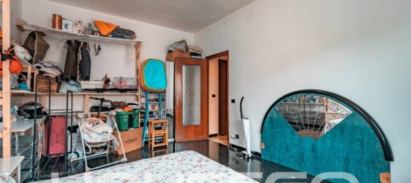 2 rooms Apartment in Genoa, Italy No. 23819 18