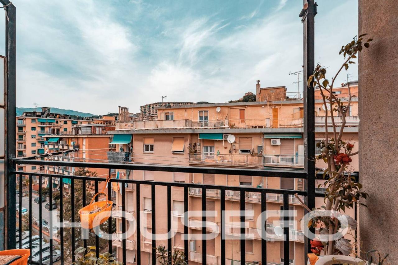 2 rooms Apartment in Genoa, Italy No. 23819