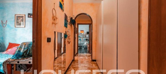 2 rooms Apartment in Genoa, Italy No. 23819 7