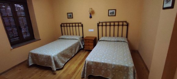 Здание 642м² в Луйего, Испания № 132013 9