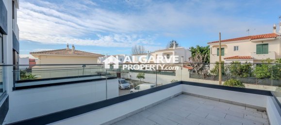 4 Schlafzimmer Haus in Montenegro, Portugal, Nr. 98887 12