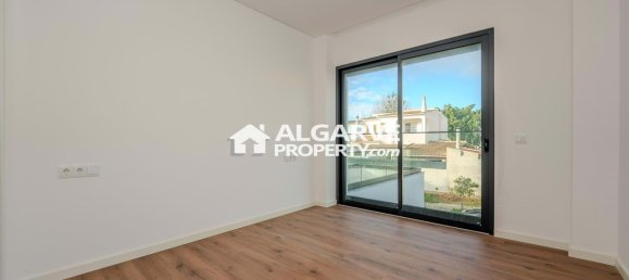 4 Schlafzimmer Haus in Montenegro, Portugal, Nr. 98887 14