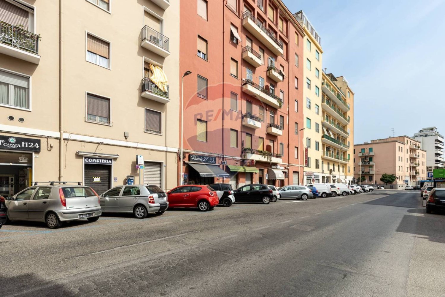 3 bedrooms Apartment in Cagliari, Italy No. 297473