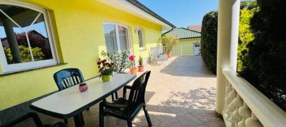 Bungalow de 18 dormitorios en Burgenlandkreis, Germany No. 77390 14