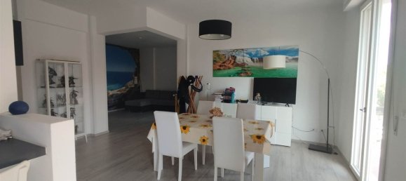 3 bedrooms Apartment in Livorno, Italy No. 356989 2