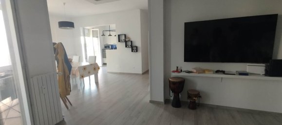 3 bedrooms Apartment in Livorno, Italy No. 356989 5