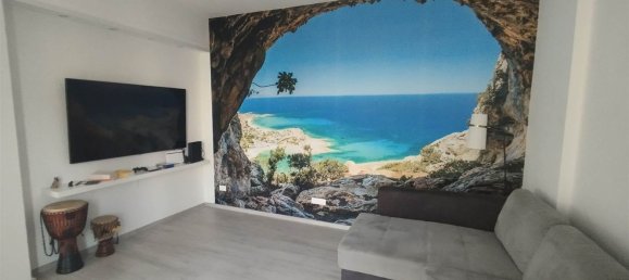 3 bedrooms Apartment in Livorno, Italy No. 356989 3