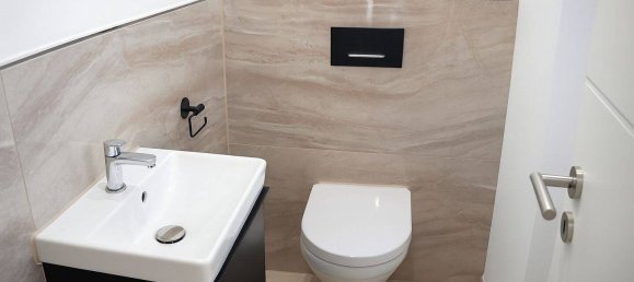 4 bedrooms Townhouse in Mettmann, Germany No. 315196 3