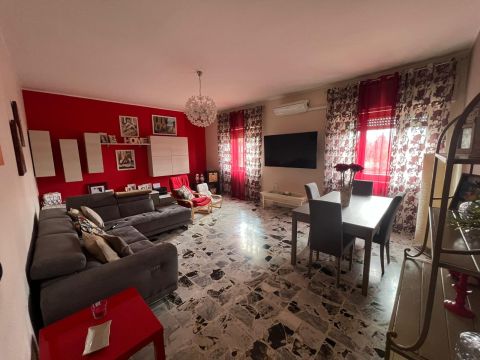 Apartamento de 2 dormitorios en Catanzaro, Italy No. 266086