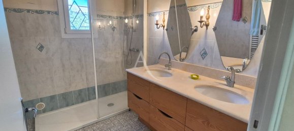 4 bedrooms House in Narbonne, France No. 336256 9