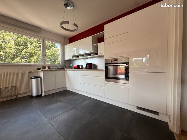 3 bedrooms Apartment in Ecully, France No. 289815