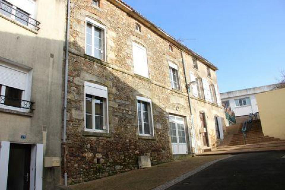 3 Schlafzimmer Haus in La Chataigneraie, France, Nr. 5859
