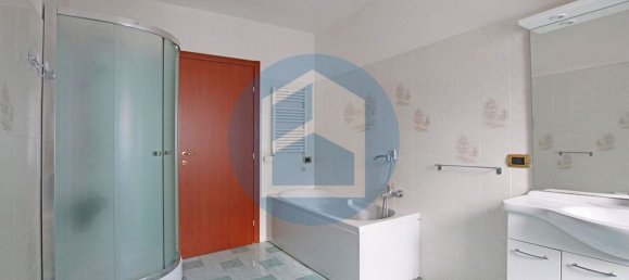 3-salle Appartement à Berzo Inferiore, Italy No. 122291 19