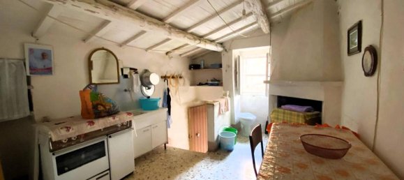 Замки и поместья с 4 комнатами в Пальмоли, Италия № 107148 23