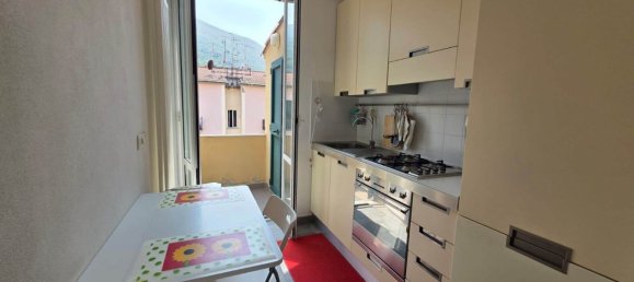 3 rooms Apartment in La Spezia, Italy No. 299867 14