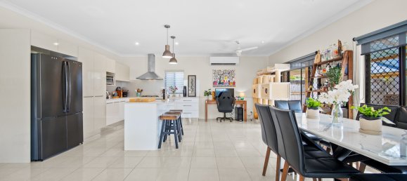 4 Schlafzimmer Haus in Caravonica, Australia, Nr. 143 8