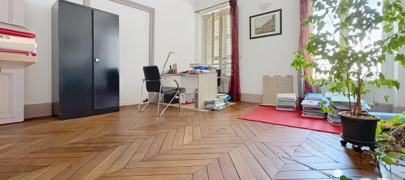 5 rooms Apartment in Versailles, France No. 351461 9