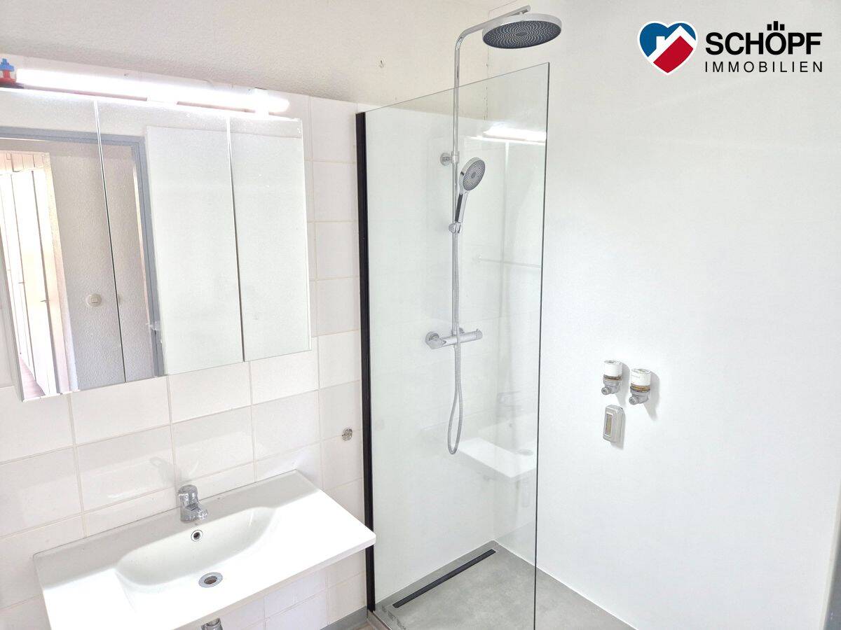 3-salle Appartement à Saarbrucken, Germany No. 281721