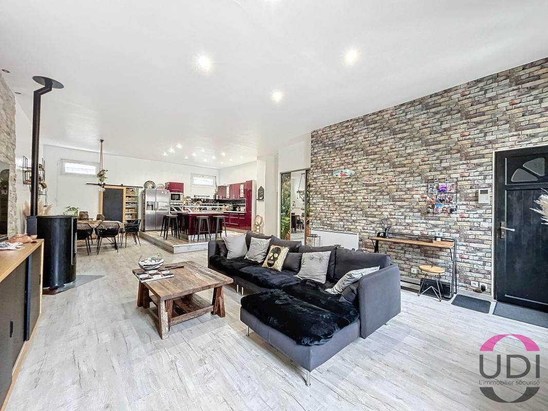 3 bedrooms Apartment in Itteville, France No. 187939