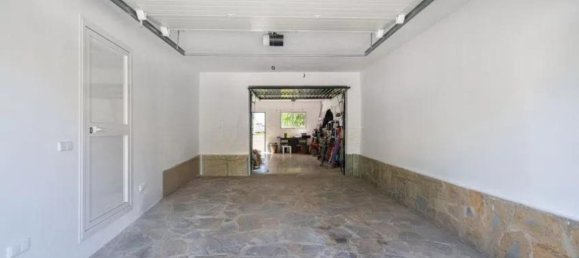 3 bedrooms Villa in Marbella, Spain No. 184395 4