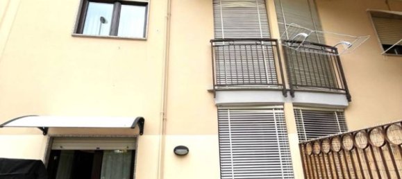 3 Schlafzimmer Wohnung in Salerno, Italy, Nr. 26844 4