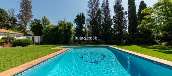 4 bedrooms Villa in Marbella, Spain No. 136586 9