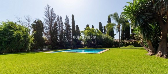 4 bedrooms Villa in Marbella, Spain No. 136586 8