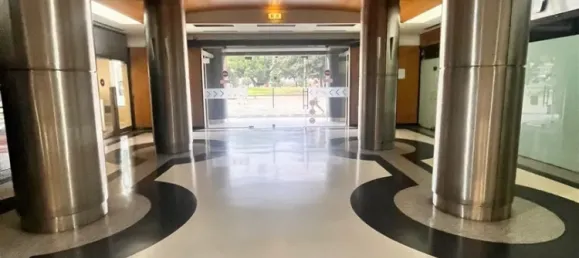 49m² Commercial property in Rio Tinto, Portugal No. 82714 16