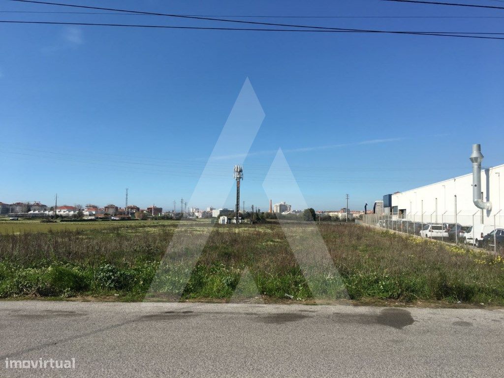 Terreno em Aveiro, Portugal 3275 m² N.º 93228