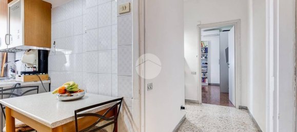 2 bedrooms Apartment in Rome, Italy No. 54749 4